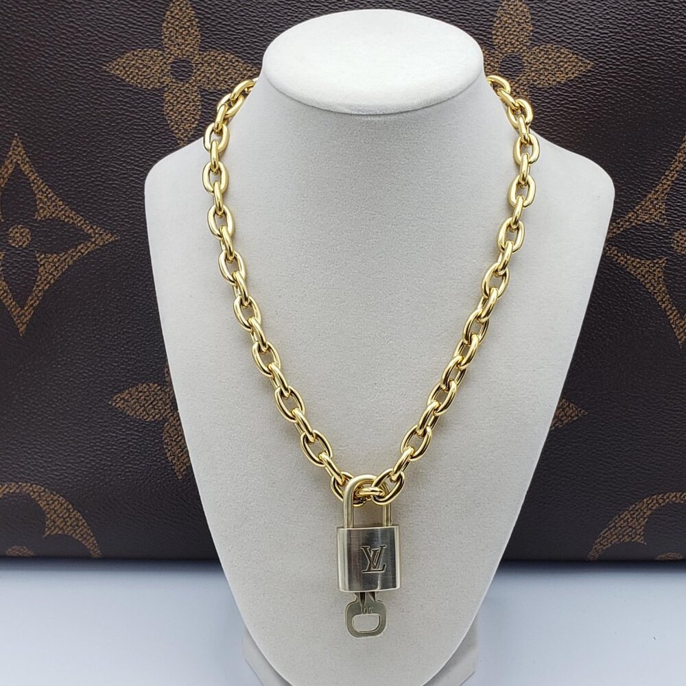 Authentic Louis Vuitton Gold Padlock w/Unbranded Stainless Steel Chain Necklace - Picture 14 of 14